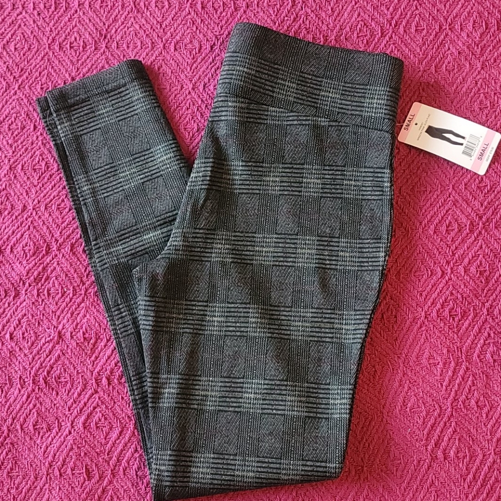 Tahari Leggings!
